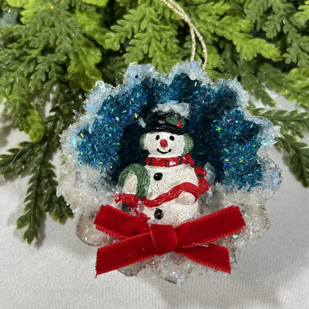 Vintage Round Tart Tin Snowman Snow Diorama Mid Century Glitter Ornament
